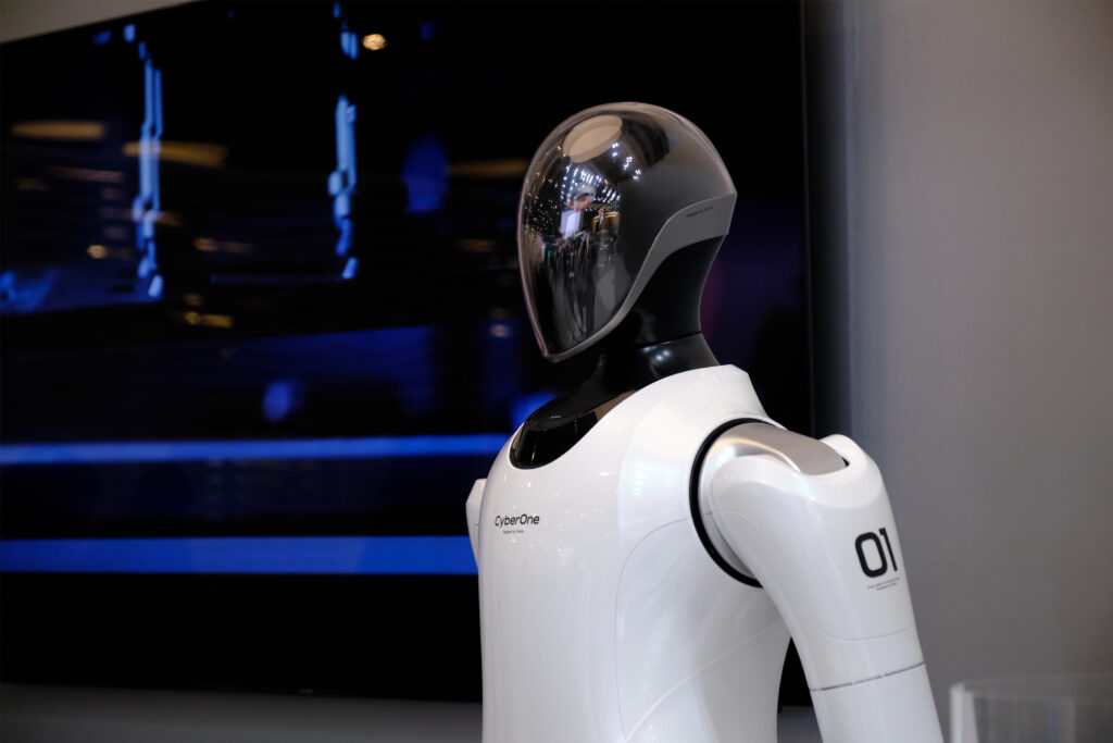 Smart Robots Learning to Work Like Humans… The Future of Physical Artificial Intelligence Begins in Japan