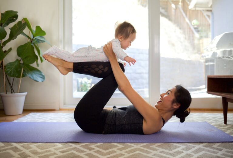 Mother’s Day Fitness Gift Guide: 10 Gift Ideas From a Mom and Fitness Expert